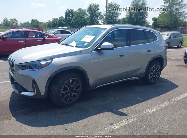 WBX73EF03P5Y24844 2023 BMW X1 Silver Front left
