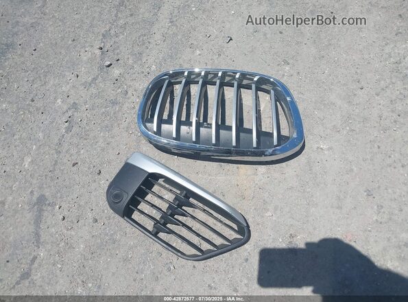 WBXHT3C37H5F87304 2017 BMW X1 Серебряный Вид щитка приборов