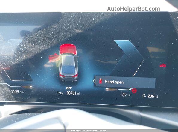 WBY23HD05SFU20005 2025 BMW I4 Gray Widok tylnych siedzeń