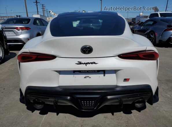 WZ1DB0C09MW039777 2021 TOYOTA SUPRA Белый Вид салона спереди