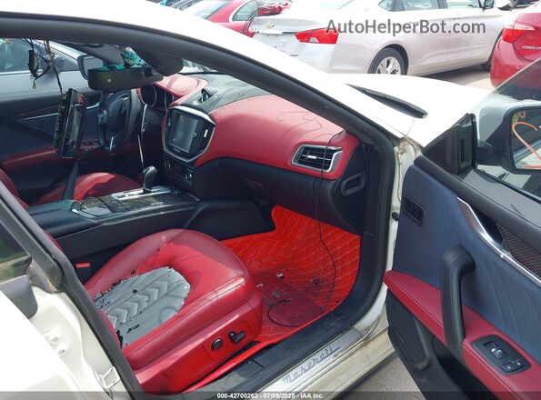 ZAM57RSA4G1168574 2016 MASERATI GHIBLI White Widok wnętrza z przodu