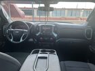 2021 Chevrolet Silverado K1500 Lt Серебряный vin: 3GCUYDET2MG212792