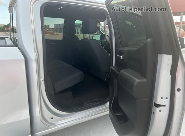 3GCUYDET2MG212792 2021 CHEVROLET ALL MODELS Серебряный Вид салона спереди