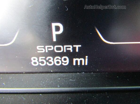 ZN661ZUT5NX3906XX 2022 MASERATI LEVANTE Black Widok deski rozdzielczej