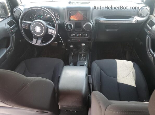 1C4BJWDG7JL850885 2018 JEEP WRANGLER Черный Вид панели приборов