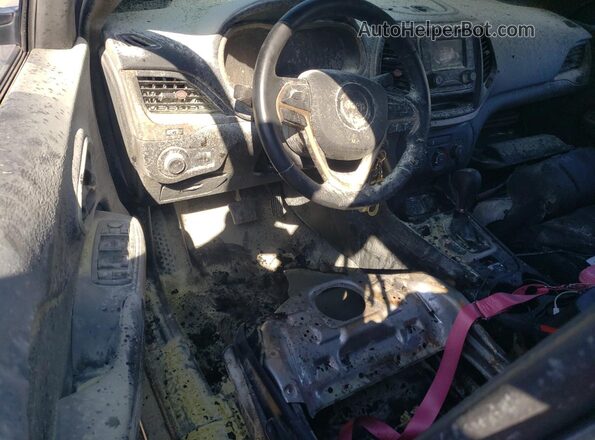 1C4PJLCB5JD519419 2018 JEEP CHEROKEE Silver Առջևի վահանակի տեսք