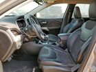 2018 Jeep Cherokee Latitude Plus Серебряный vin: 1C4PJLLB3JD621673