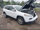 2017 Jeep Cherokee Latitude 4x4 White vin: 1C4PJMCS7HW594613