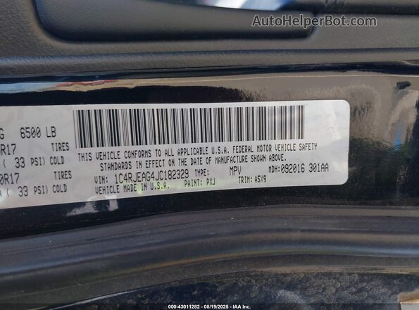 1C4RJEAG4JC182329 2018 JEEP GRAND CHEROKEE Black Engine compartment view