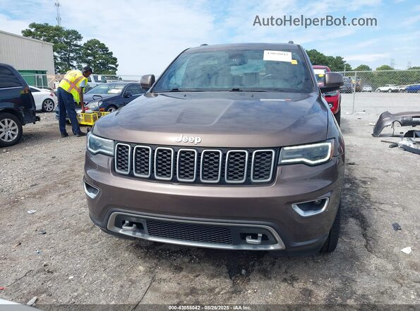 1C4RJEBGXJC275032 2018 JEEP GRAND CHEROKEE Brown Widok wnętrza z tyłu
