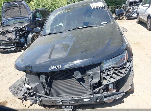 1C4RJFCGXJC258882 2018 JEEP GRAND CHEROKEE Black Rear interior view