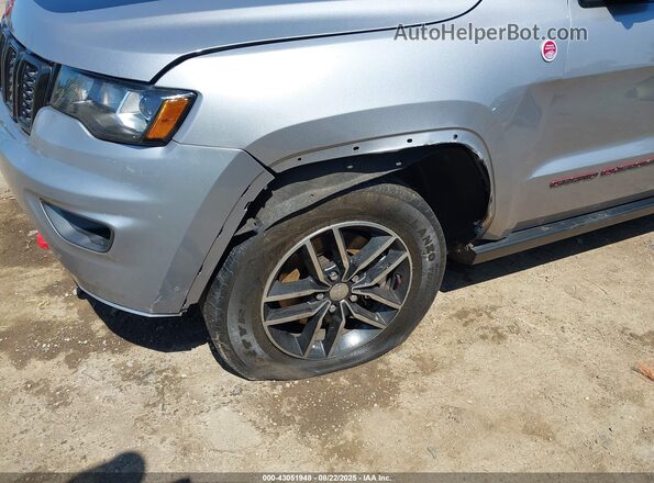 1C4RJFLTXJC502818 2018 JEEP GRAND CHEROKEE Silver 