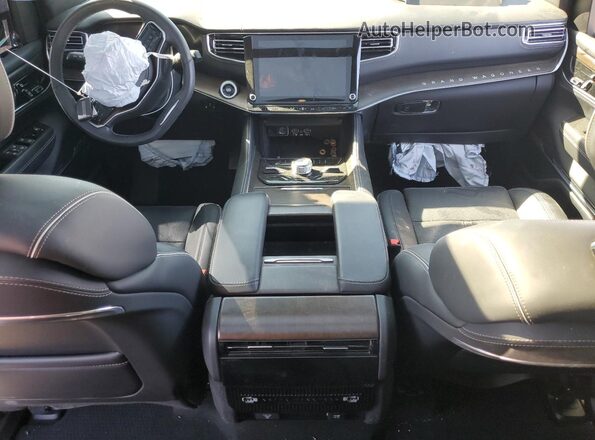 1C4SJVFP1PS501114 2023 JEEP GRAND Белый Вид панели приборов