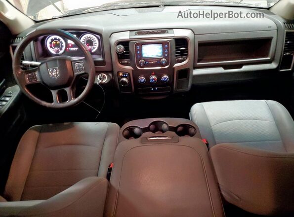 1C6RR6FT1JS325626 2018 RAM 1500 Black Dashboard view