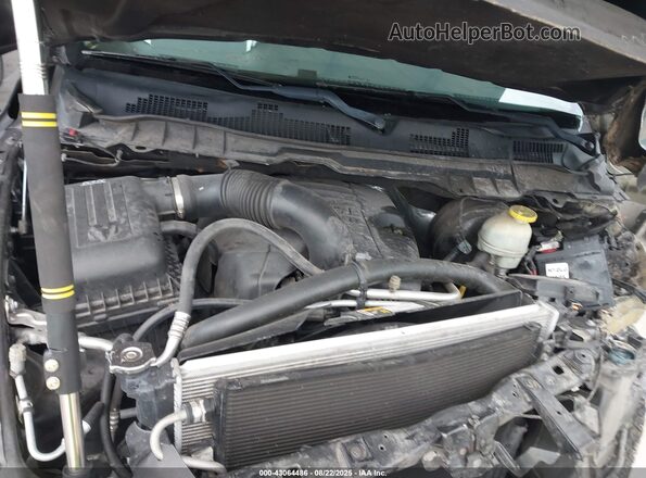 1C6RR6KT2JS219062 2018 RAM 1500 Gray Հետևի տեսք