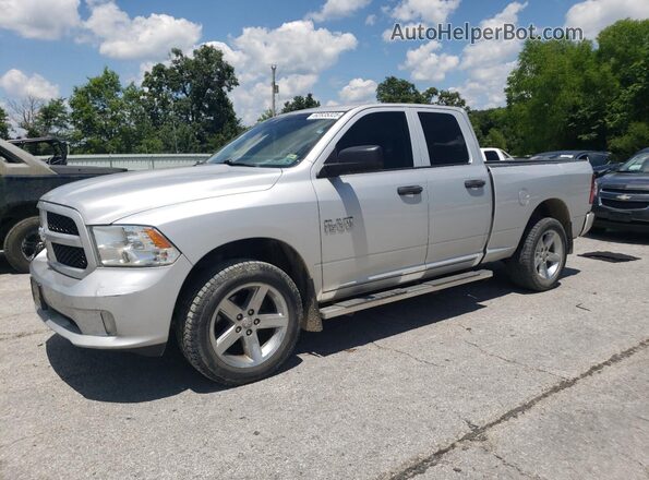 1C6RR7FG2JS264179 2018 RAM 1500 Silver Przód lewy