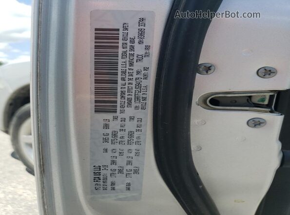 1C6RR7FG2JS264179 2018 RAM 1500 Silver Widok komory silnika