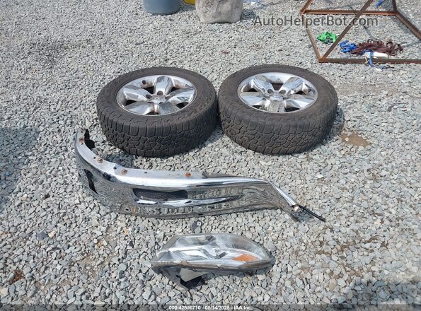 1C6RR7GGXJS218694 2018 RAM 1500 Gray Widok zestawu wskaźników