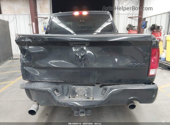 1C6RR7KT1JS271370 2018 RAM 1500 Черный 