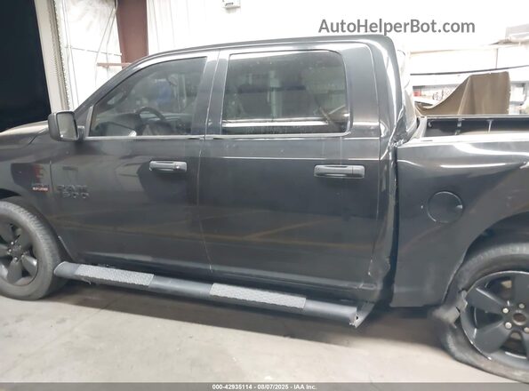 1C6RR7KT1JS271370 2018 RAM 1500 Черный Панорамный вид салона 360°