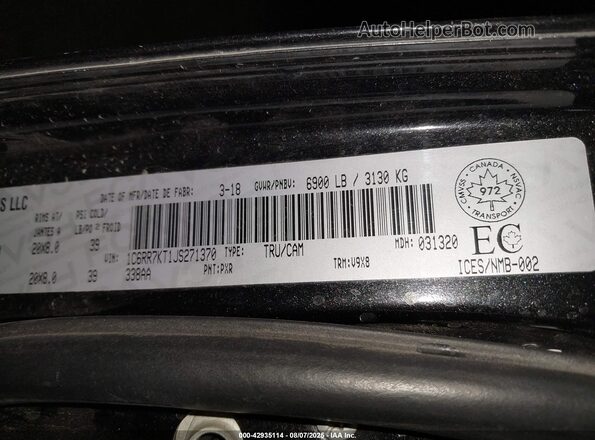 1C6RR7KT1JS271370 2018 RAM 1500 Черный Вид подкапотного пространства