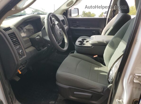 1C6RR7KT3JS294519 2018 RAM 1500 White Front interior view