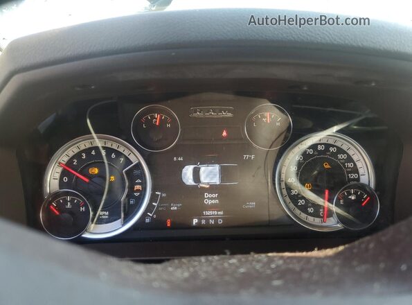 1C6RR7LT3JS101980 2018 RAM 1500 Белый Вид щитка приборов