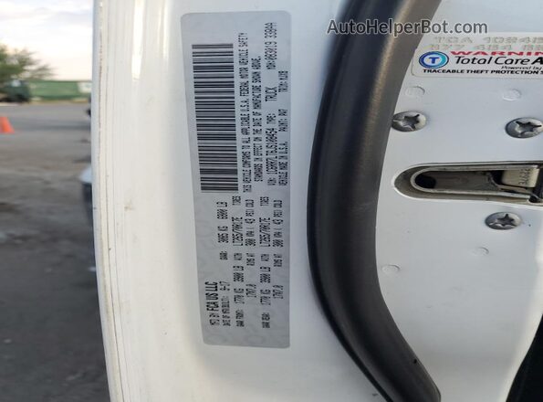 1C6RR7LT6JS108454 2018 RAM 1500 Белый Вид подкапотного пространства
