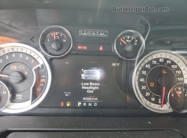 1C6RR7LT6JS252828 2018 RAM 1500 Черный Вид щитка приборов