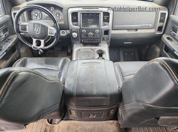 1C6RR7PT5JS203002 2018 RAM 1500 White Dashboard view