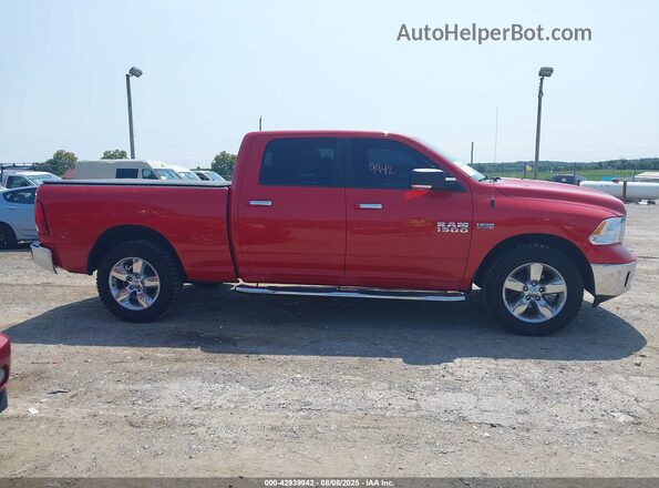 1C6RR7TT8JS127779 2018 RAM 1500 Red Rear interior view