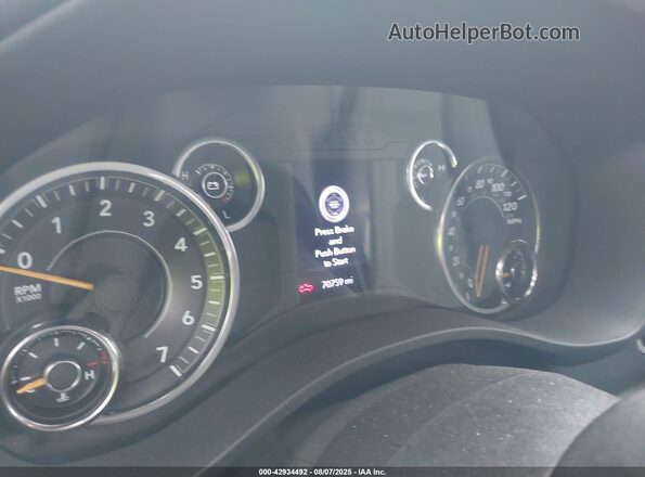 1C6RREFG4MN689457 2021 RAM 1500 White Вид задніх сидінь