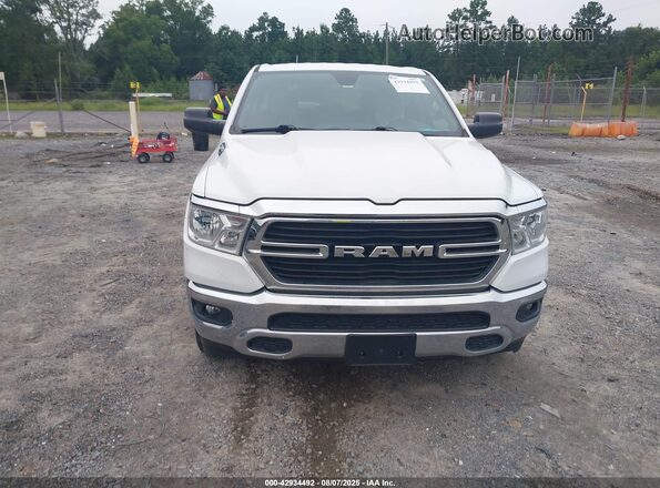 1C6RREFG4MN689457 2021 RAM 1500 White Вид задньої частини салону