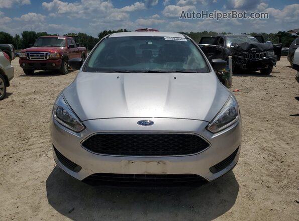 1FADP3E24JL223253 2018 FORD FOCUS Silver Widok z przodu
