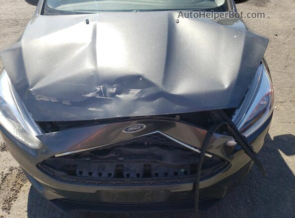 1FADP3E27JL293622 2018 FORD FOCUS Gray Rear interior view
