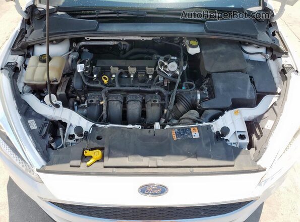 1FADP3F28JL288637 2018 FORD FOCUS White Widok wnętrza z tyłu