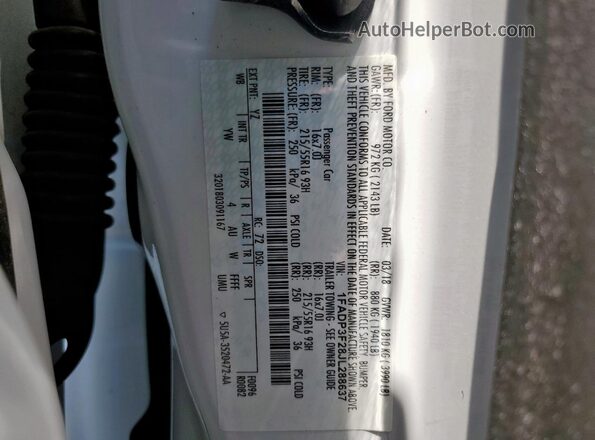 1FADP3F28JL288637 2018 FORD FOCUS White Widok komory silnika