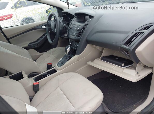1FADP3F29JL279784 2018 FORD FOCUS Gray Front interior view