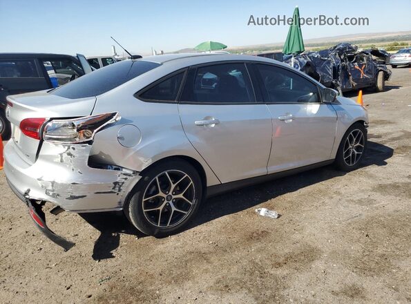 1FADP3H24JL223605 2018 FORD FOCUS Silver Rear right