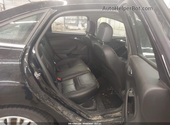 1FADP3J23JL312723 2018 FORD FOCUS Black Widok naklejki z numerem VIN