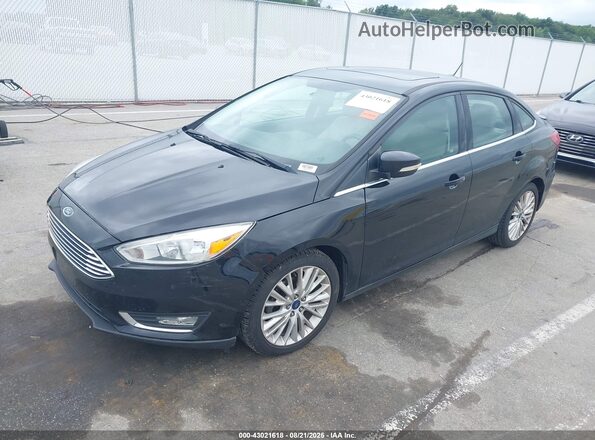 1FADP3J25JL273391 2018 FORD FOCUS Черный Передняя левая четверть
