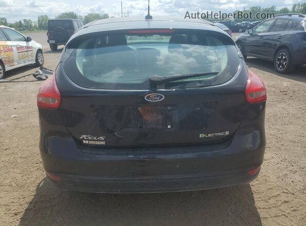 1FADP3R47JL296743 2018 FORD FOCUS Black Widok z tyłu