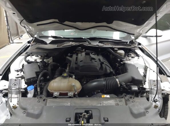 1FATP8UH1J5145274 2018 FORD MUSTANG White Вид ззаду