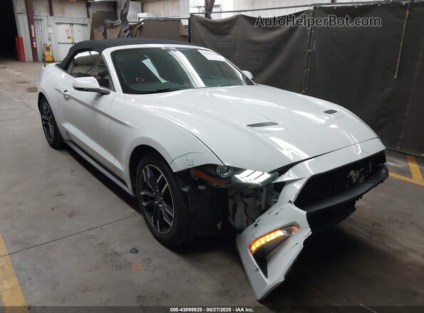 1FATP8UH1J5145274 2018 FORD MUSTANG White Передня права чверть