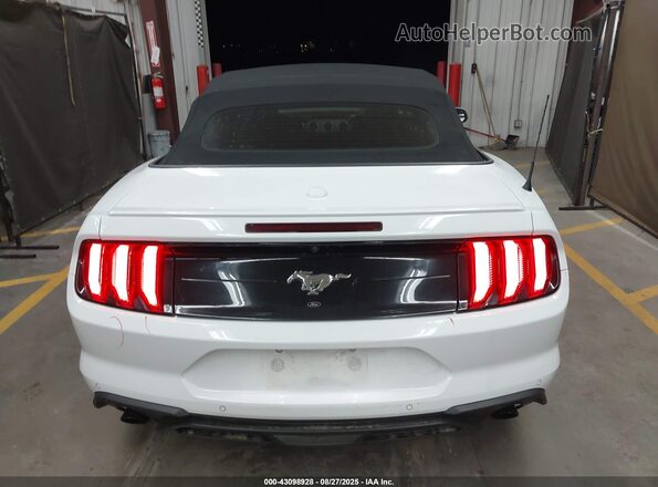 1FATP8UH1J5145274 2018 FORD MUSTANG White 