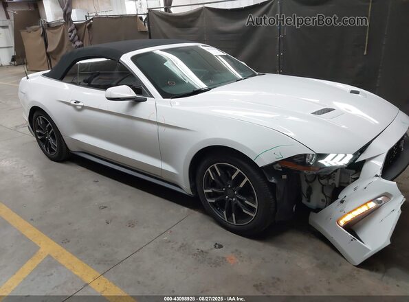 1FATP8UH1J5145274 2018 FORD MUSTANG White Вид задньої частини салону