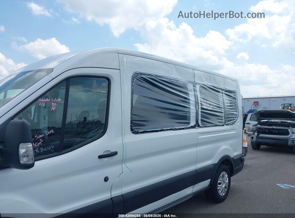 1FBAX2C80LKA43280 2020 FORD PASSENGER Белый Вид спереди