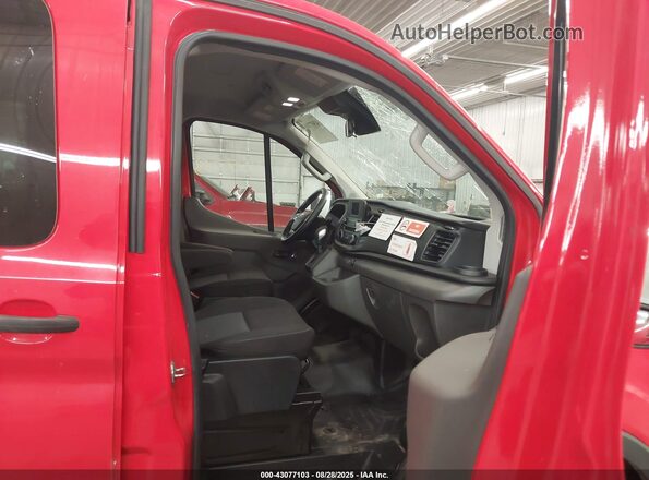 1FBAX2Y85NKA45280 2022 FORD PASSENGER Red Widok wnętrza z przodu
