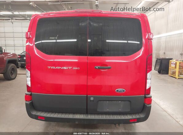 1FBAX2Y85NKA45280 2022 FORD PASSENGER Red 