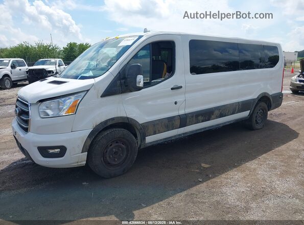 1FBAX2YG9LKA44203 2020 FORD PASSENGER Белый Передняя левая четверть